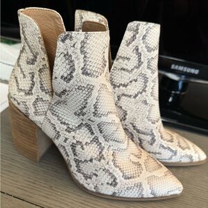 Snakeskin pattern booties - size 7 never worn